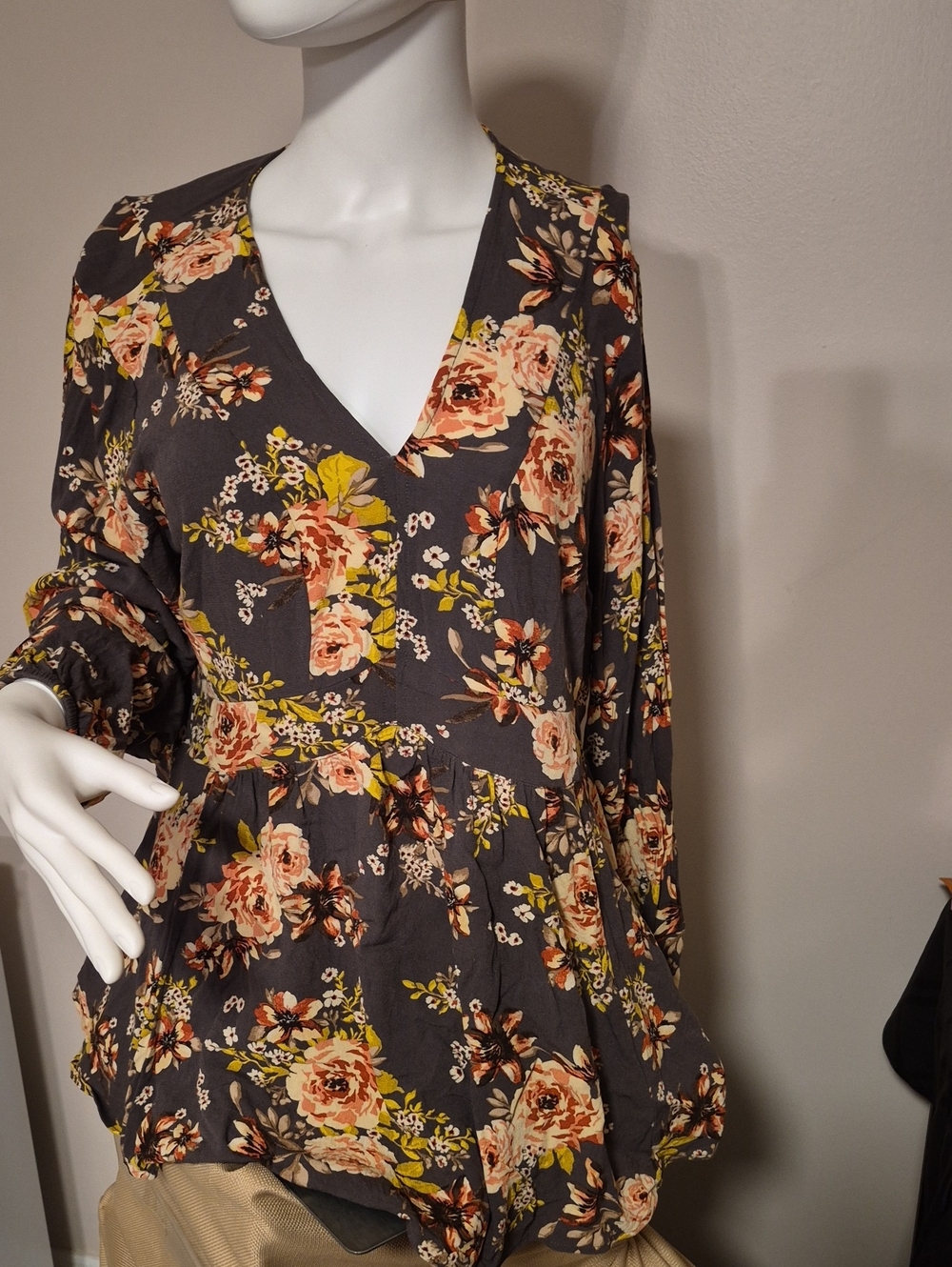 torrid Charcoal Floral V-Neck Peplum Tunic with Peach and Yellow Accents